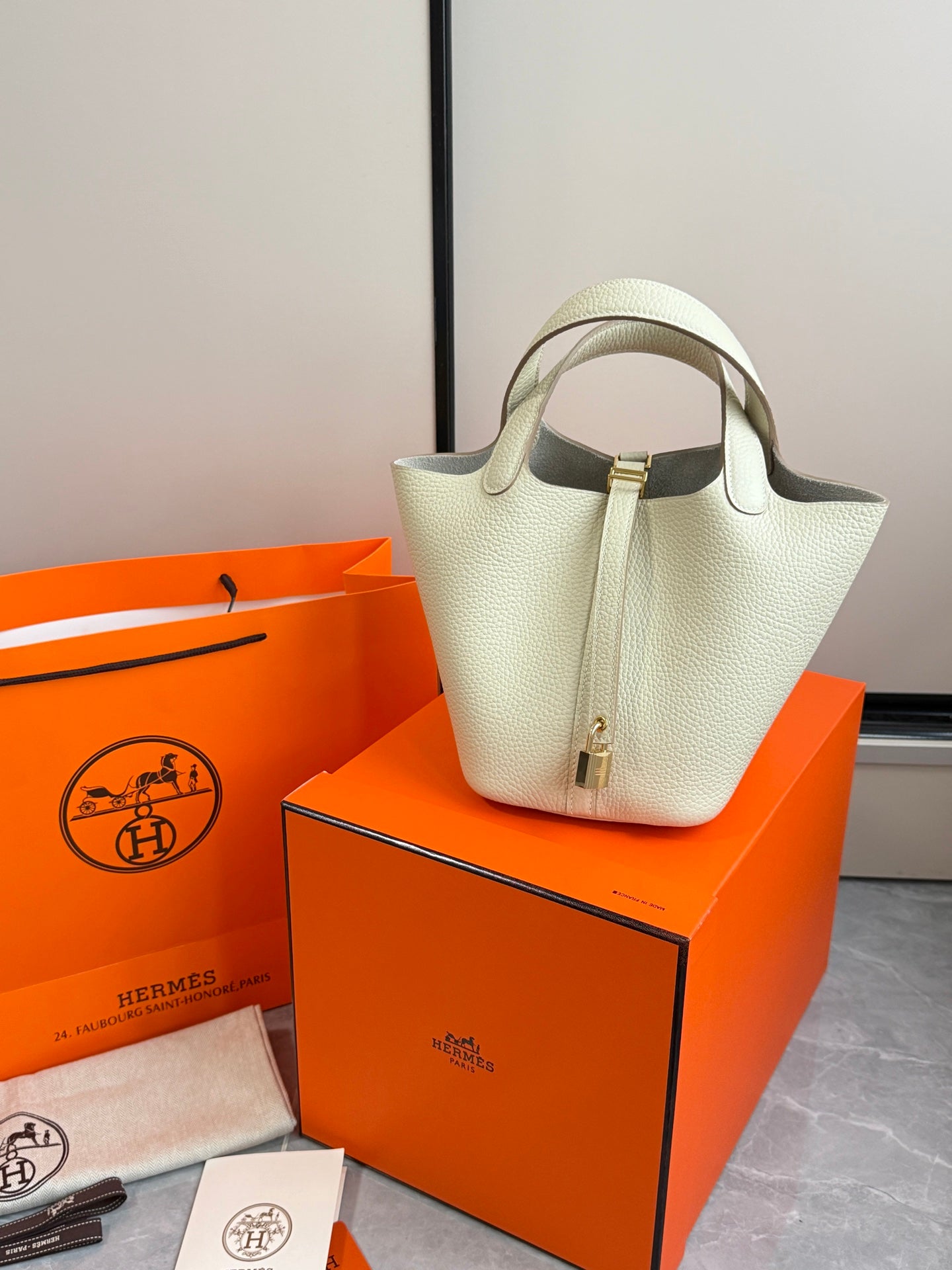 Hermes Picotin In White