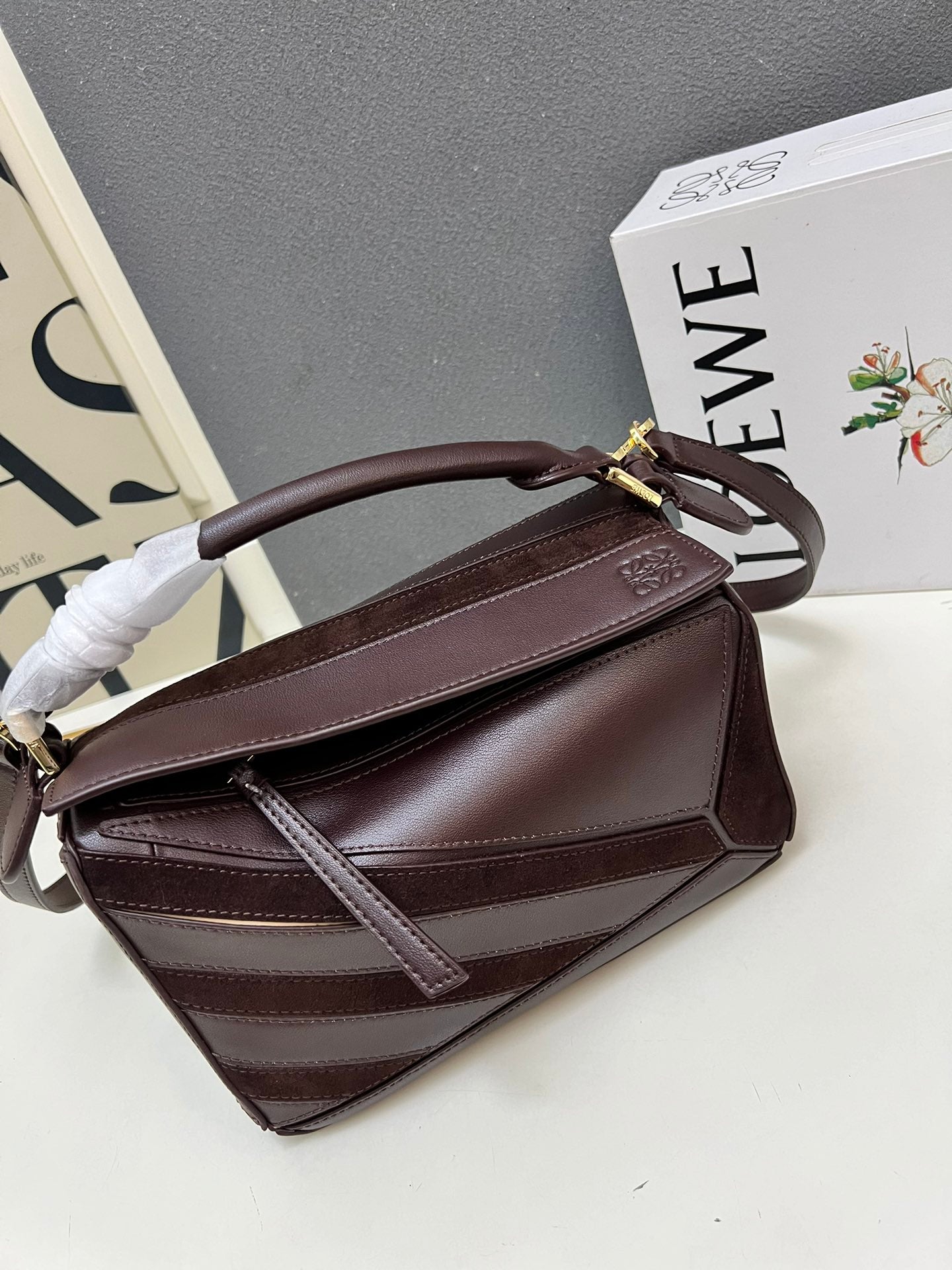 Loewe Puzzle Bag In Chocolate