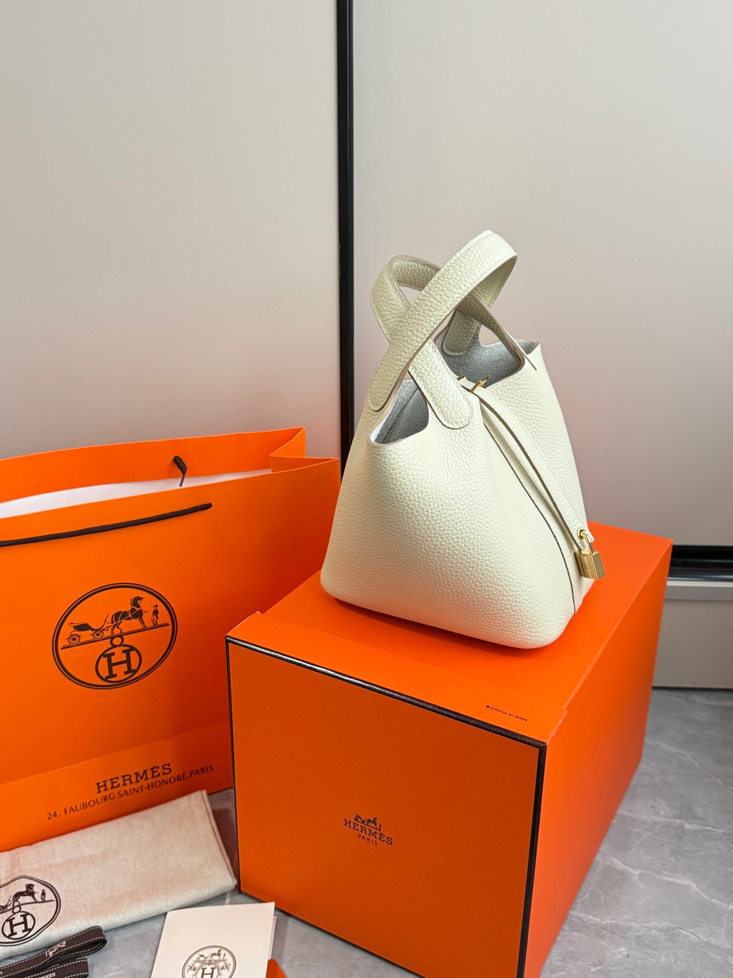 Hermes Picotin In White