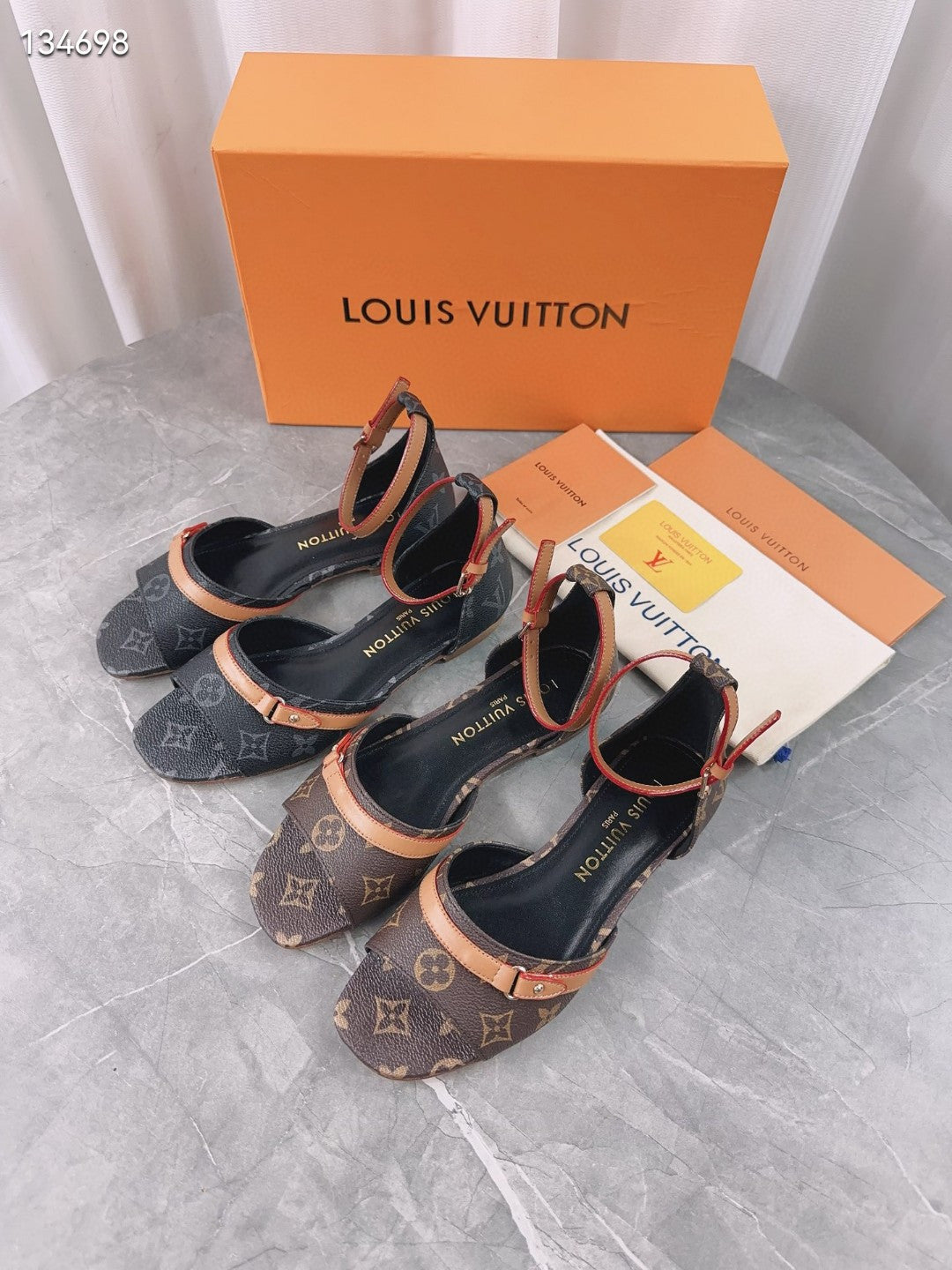 Pantofi Louis Vuitton