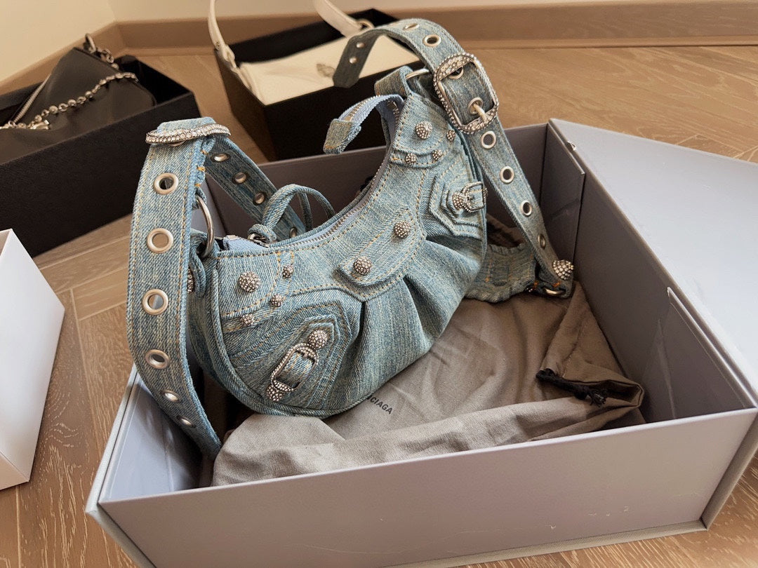 Balenciaga Le Cagole Shoulder Bag