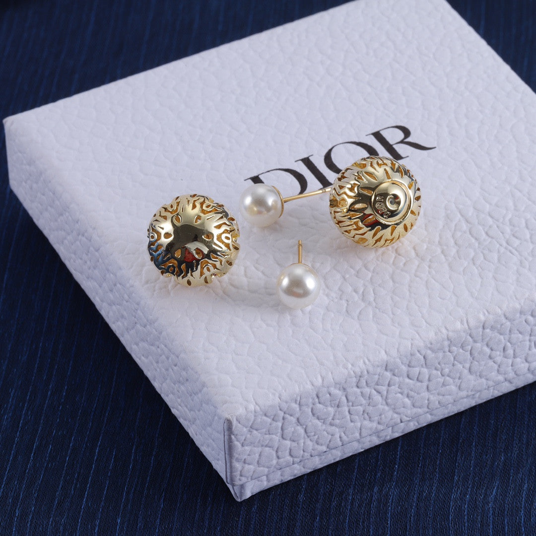 Dior earring