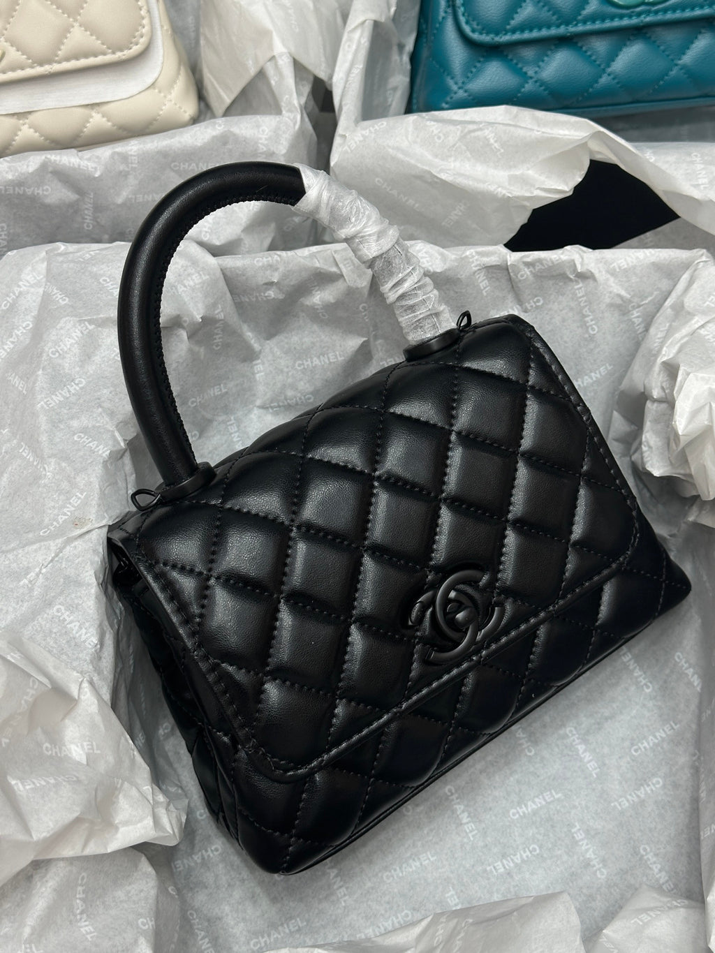 Chanel cocohandle bag black