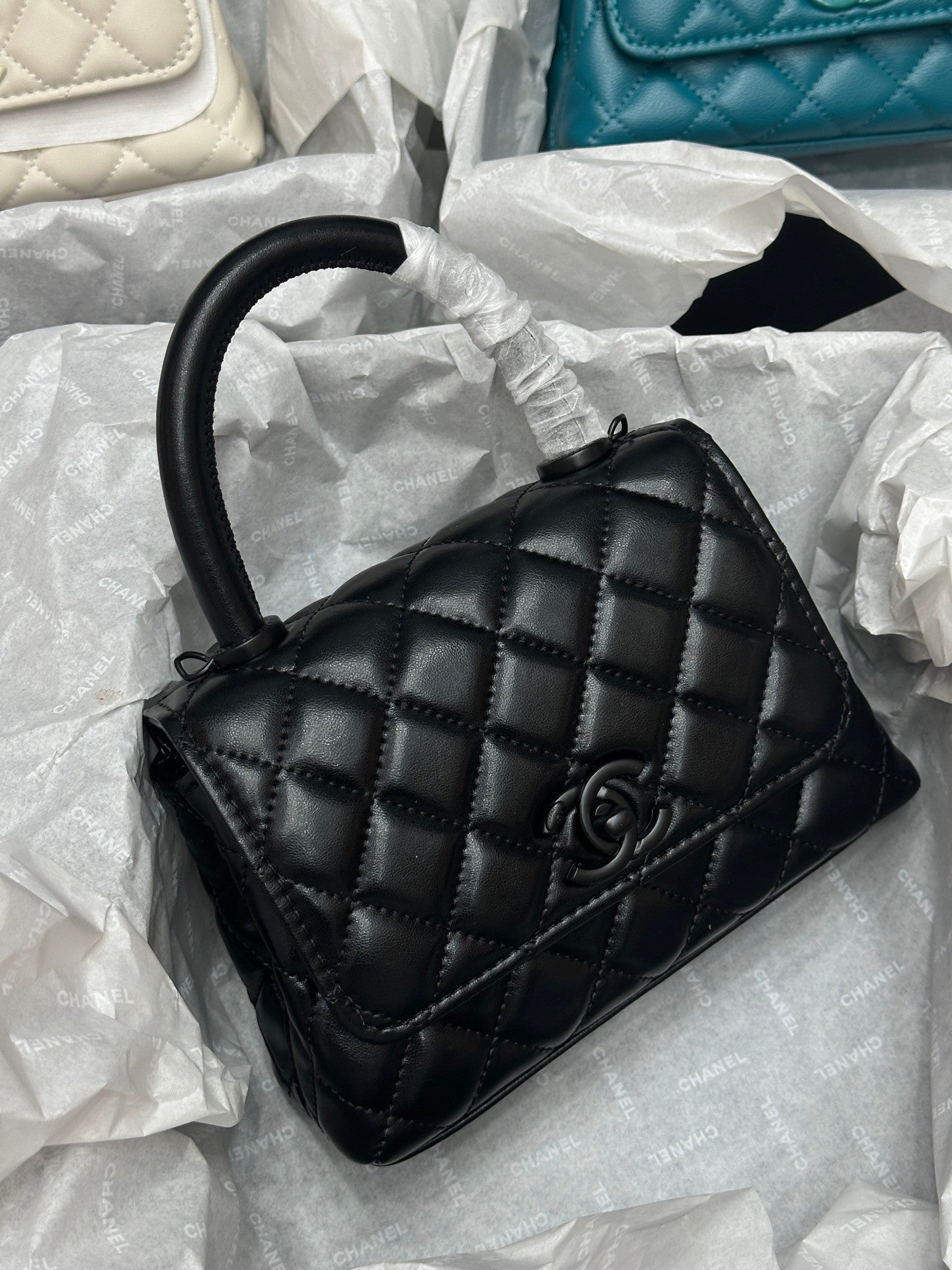 Chanel cocohandle bag black