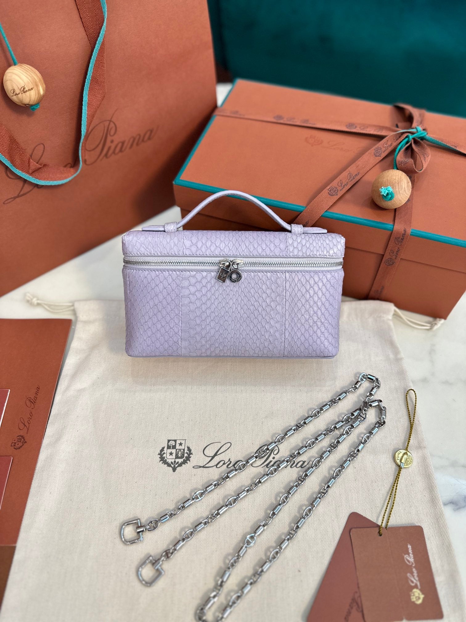 Loro Piana 19 pocket