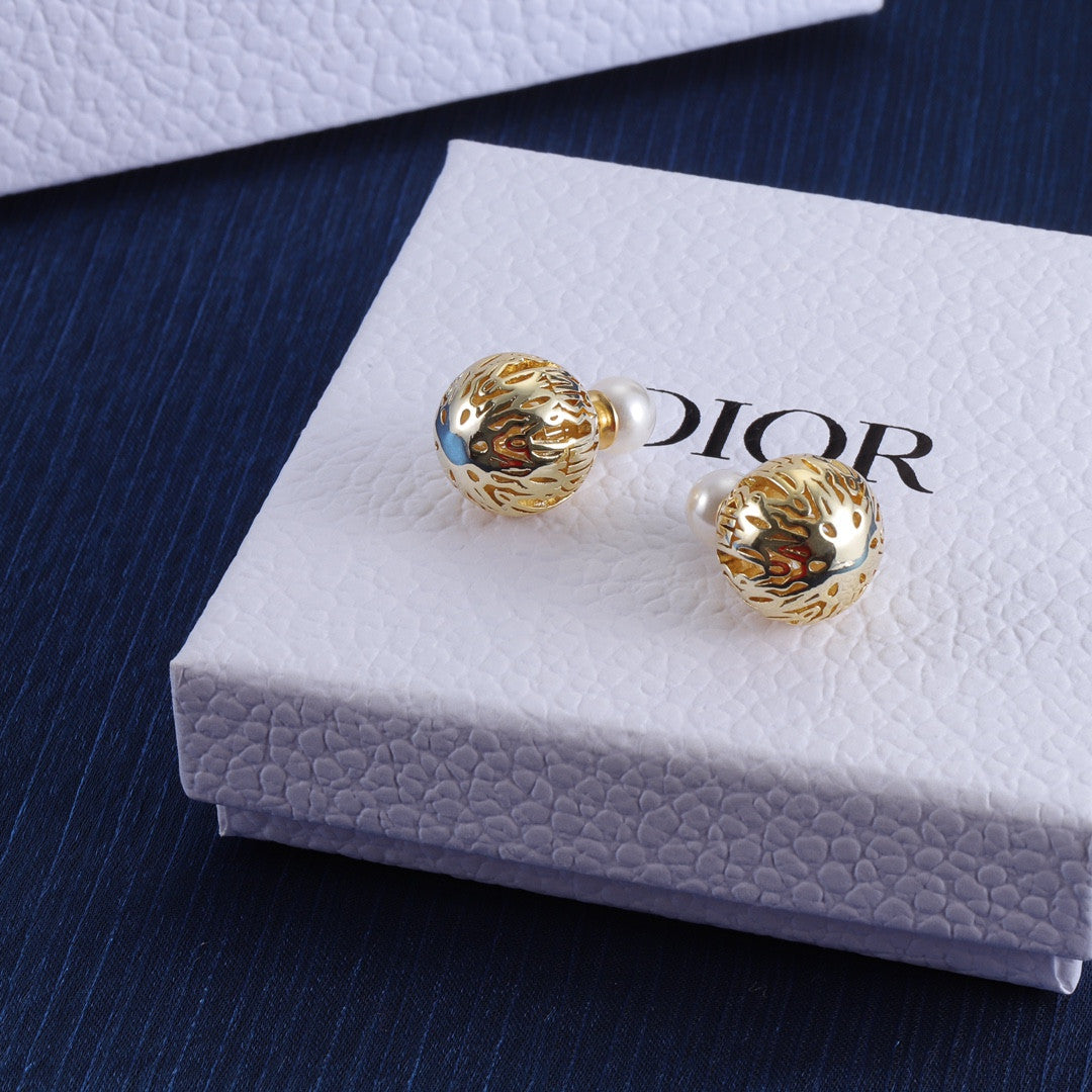 Dior earring