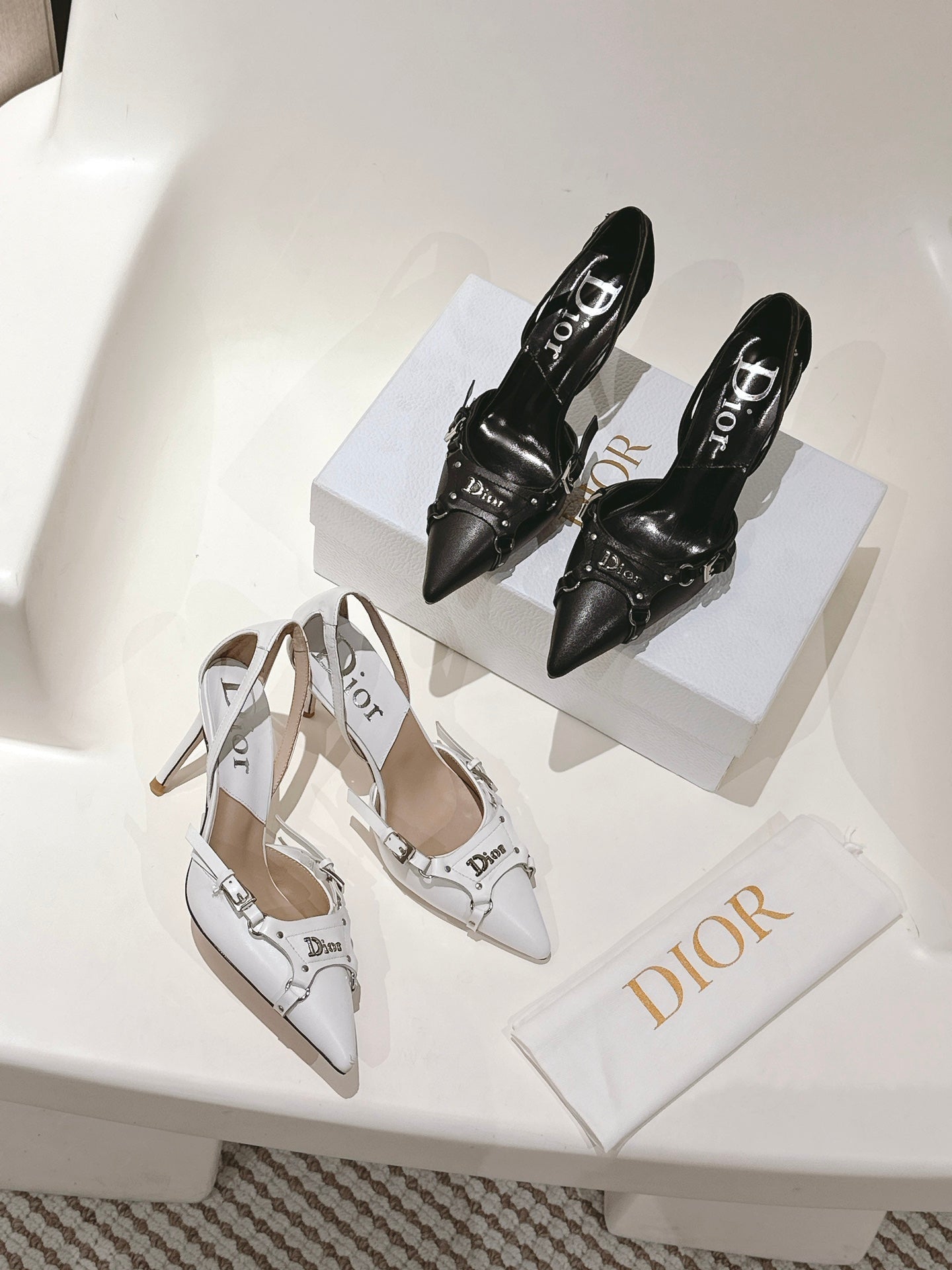 Pantofi Dior cu tocuri