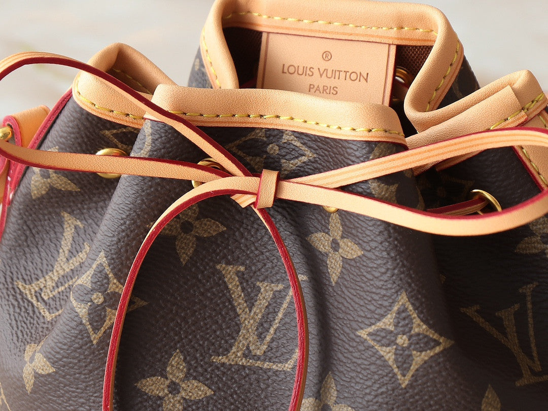 Louis Vuitton nano noe