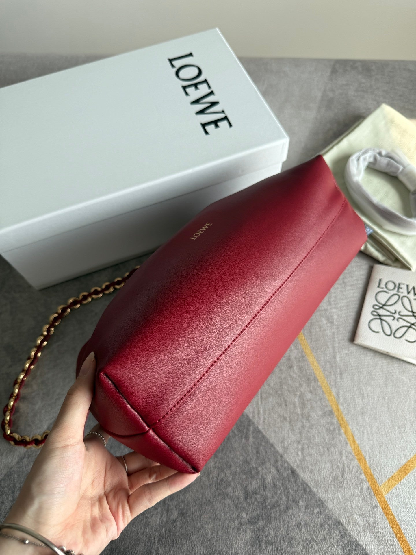 Loewe tote bag in red