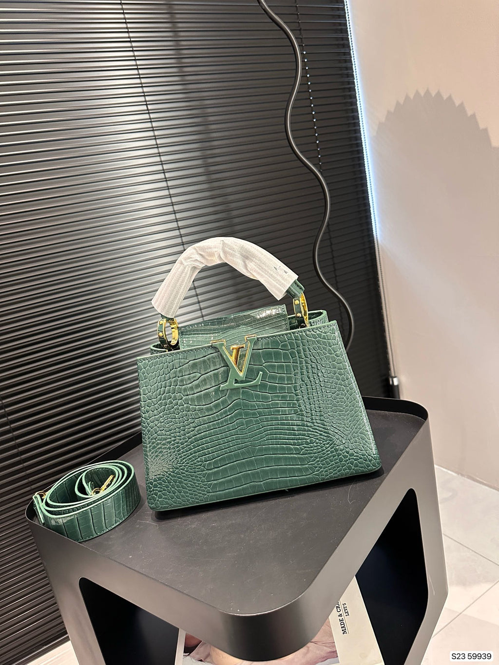 LV Capucines MM