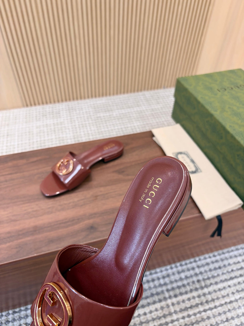 Papuci Gucci maro