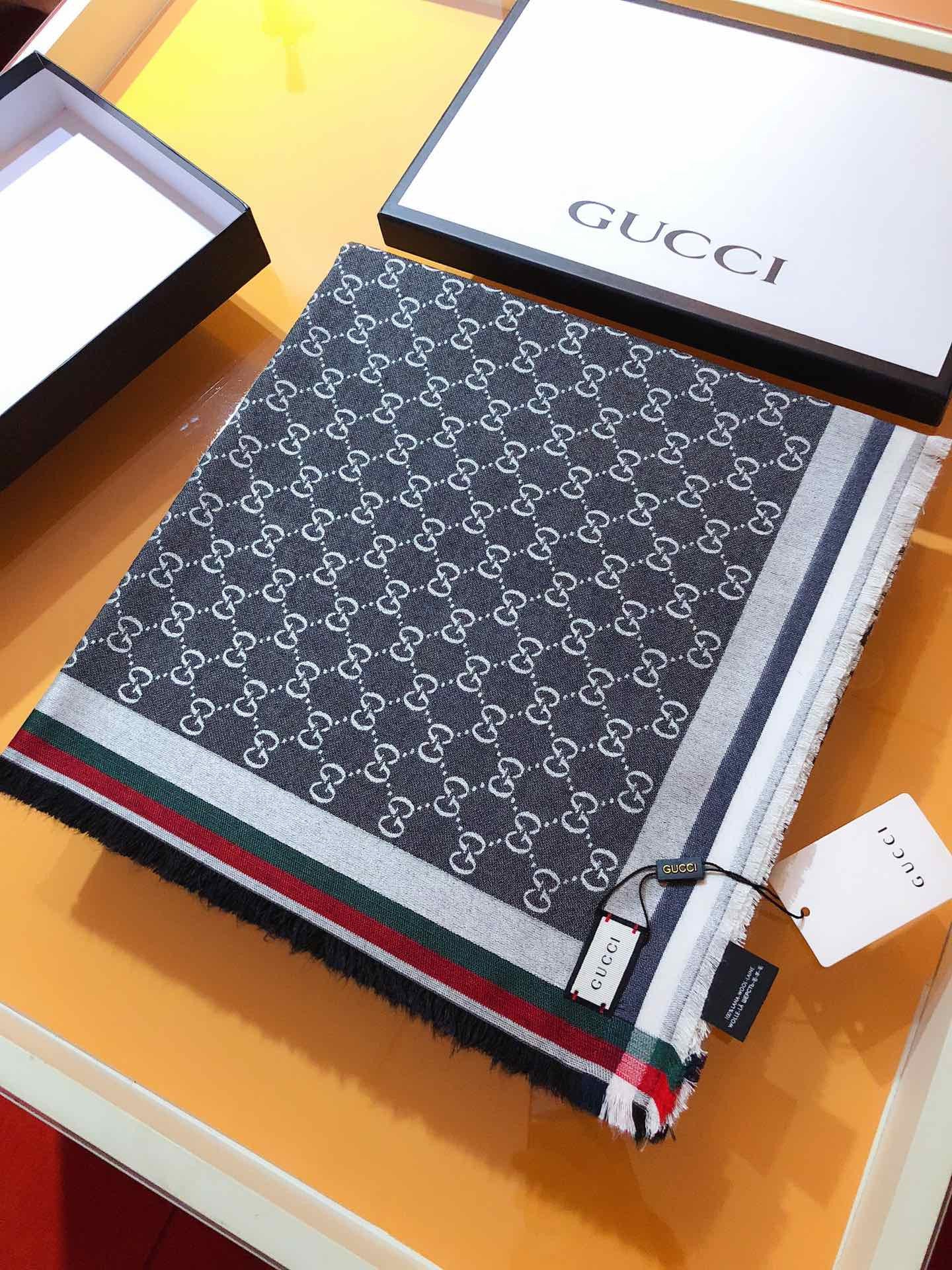 Scarf Gucci