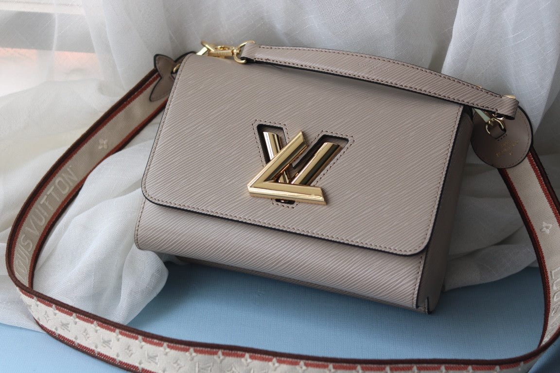 Louis Vuitton twist bag