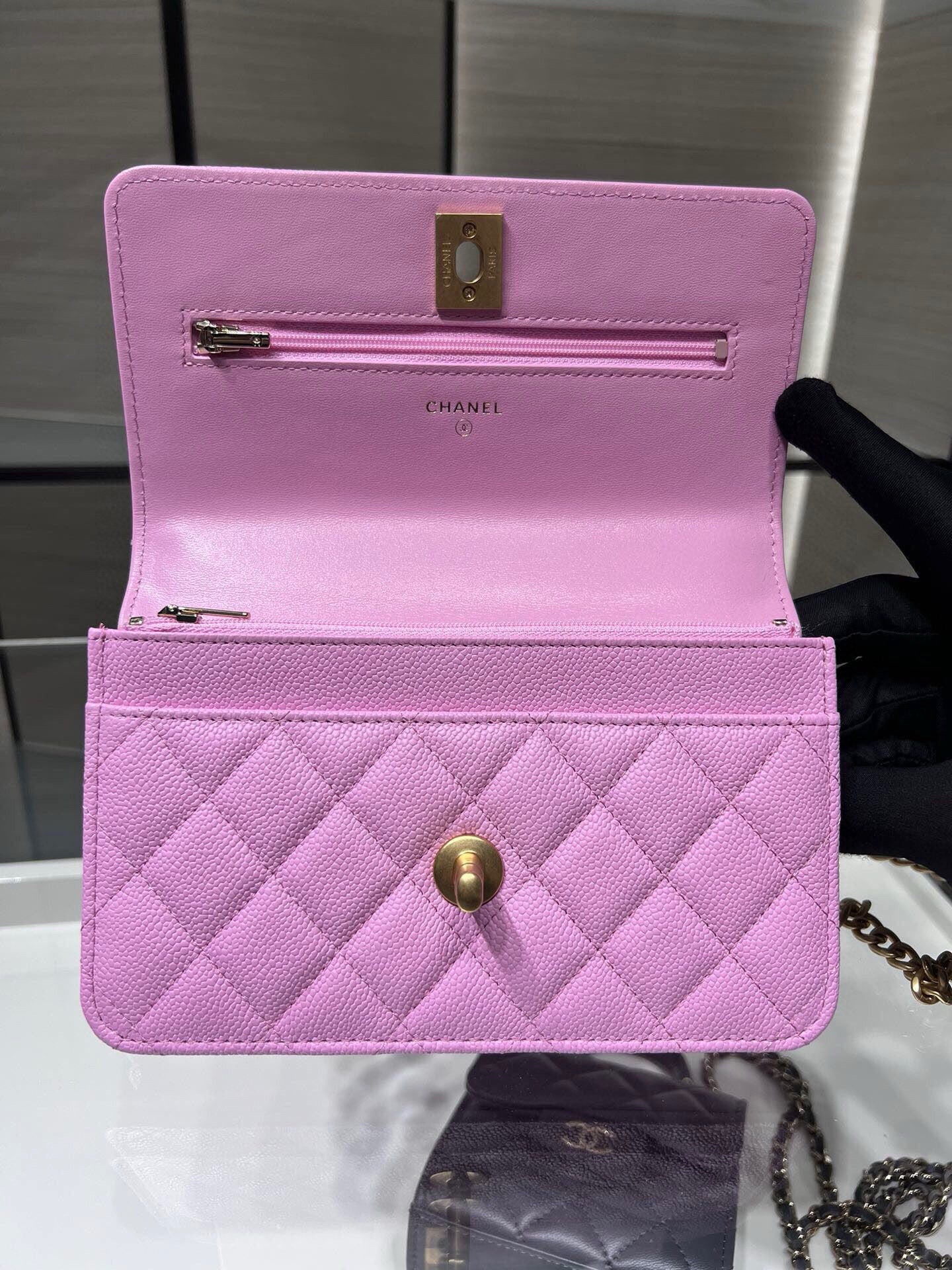 Chanel woc