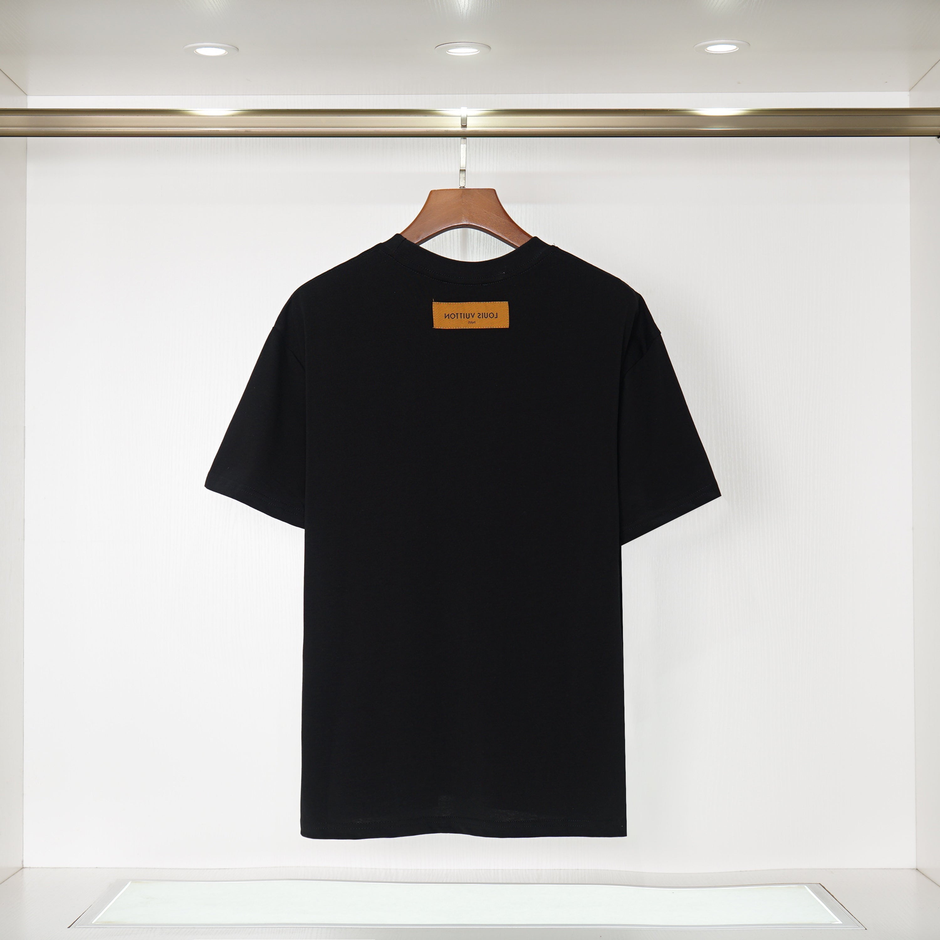 Tricou LV