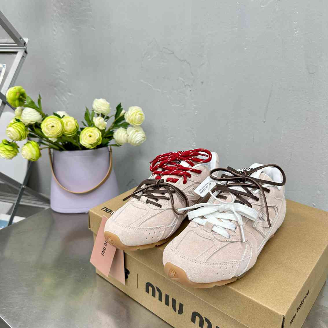 Miu Miu * New Balance sneakers blush