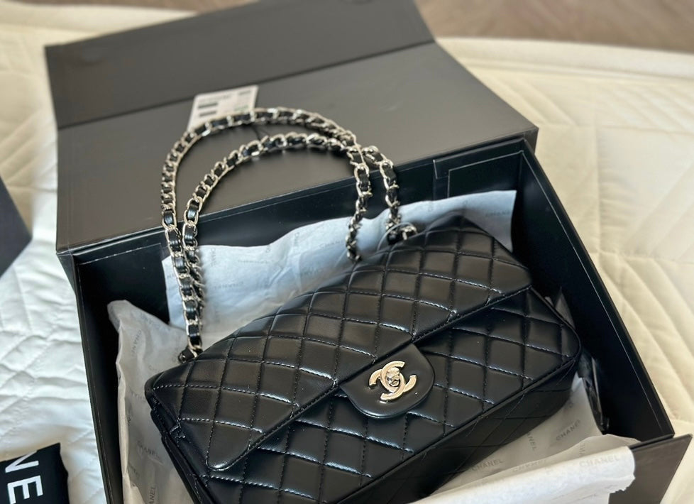Geantă Chanel Clasică