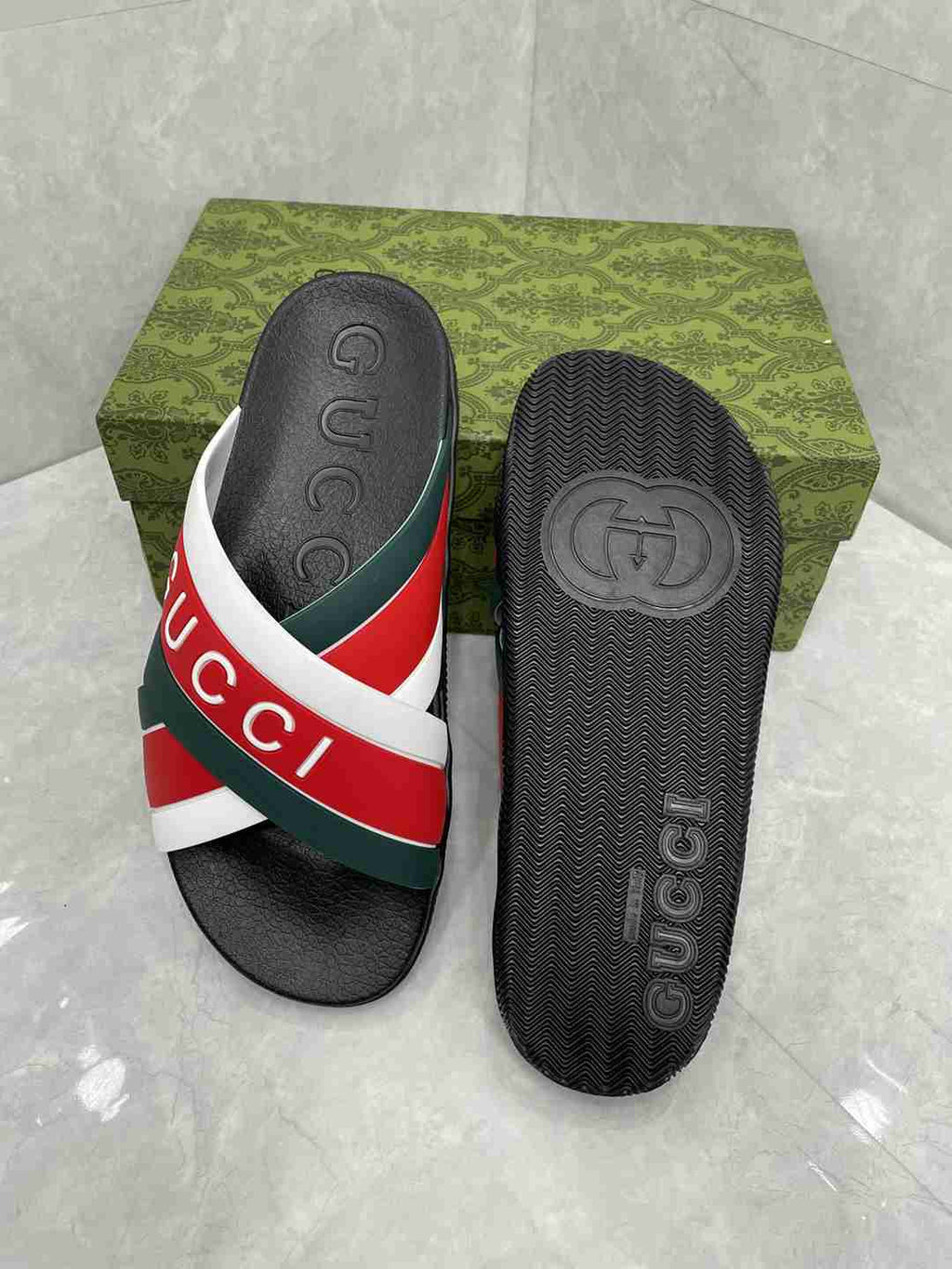 Gucci slippers