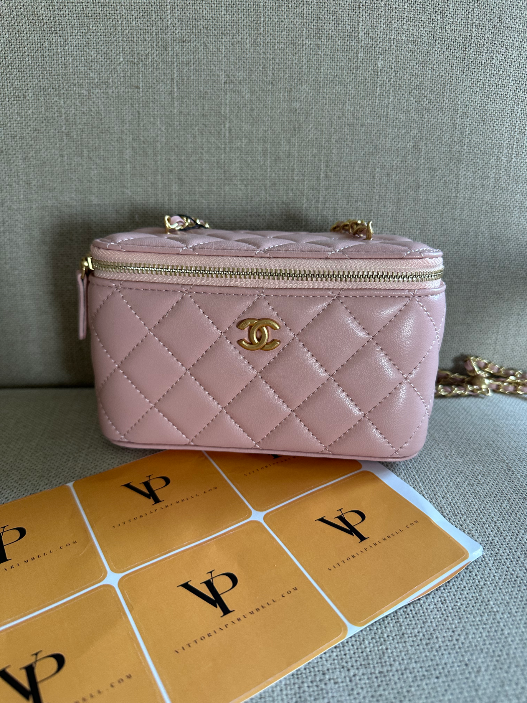 Chanel vanity bag pink