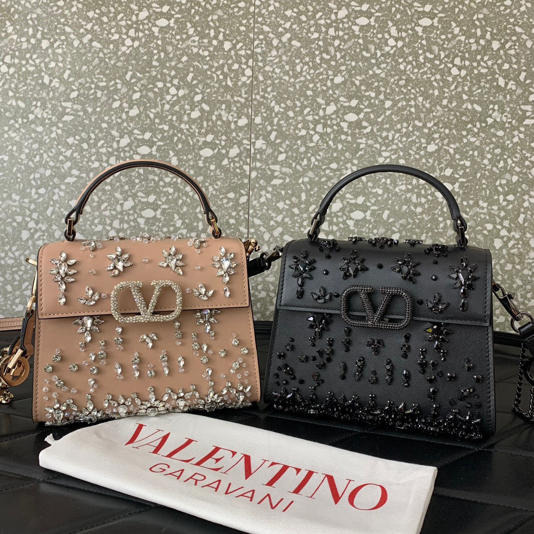 Valentino Garavani vsling bag