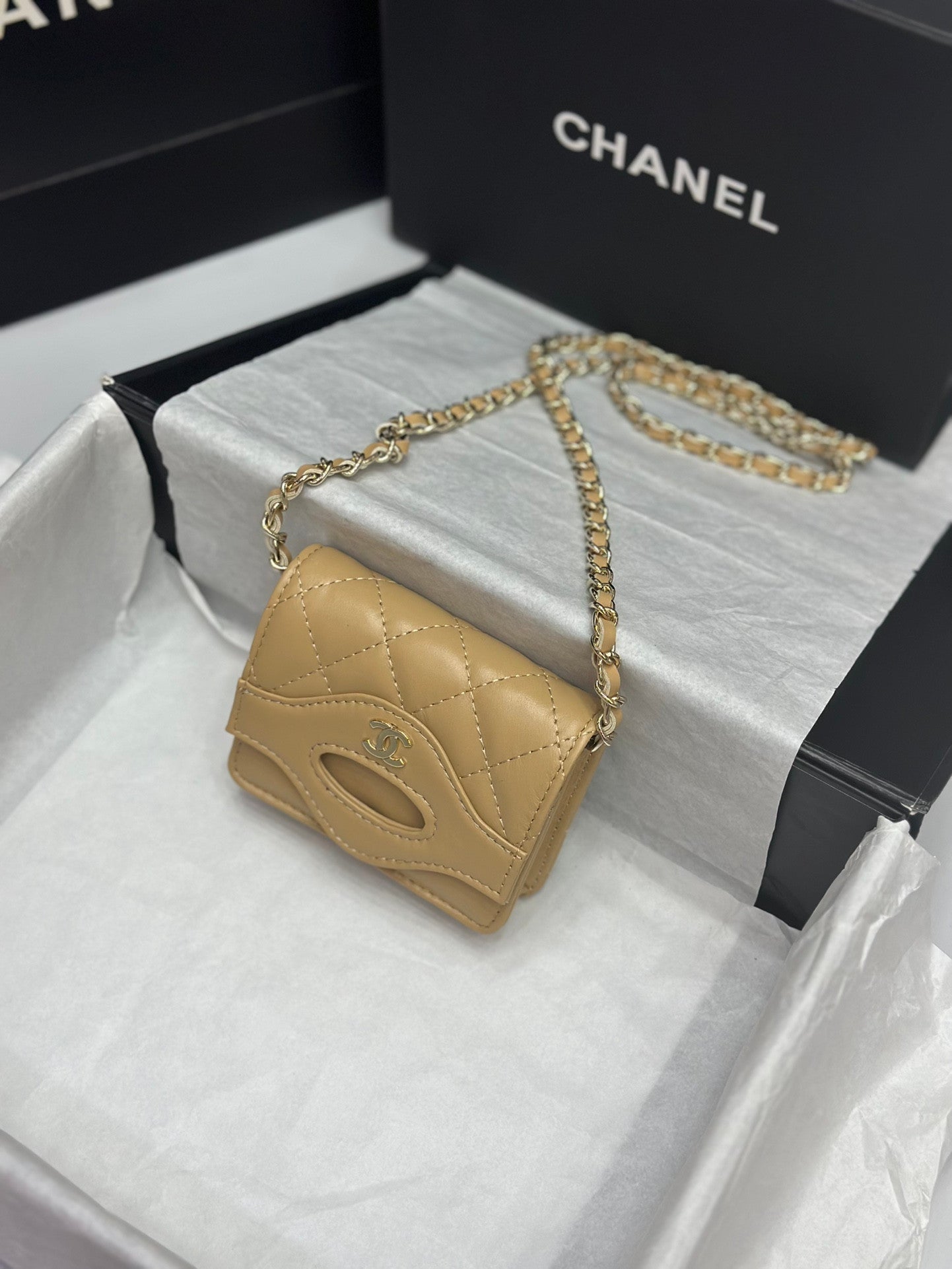 Chanel Wallet On Chain