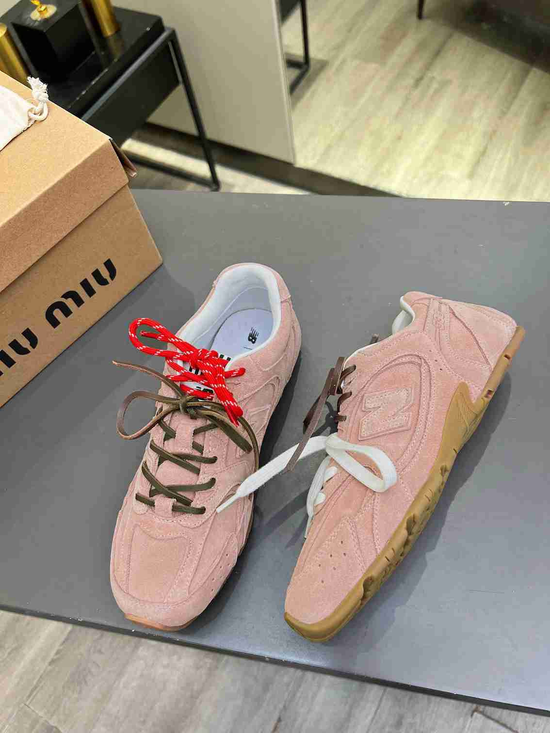 Miu Miu * New Balance sneakers pink