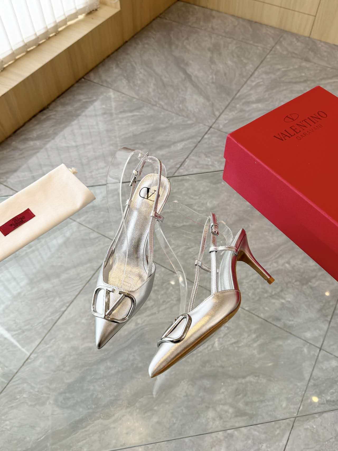 Pantofi Valentino