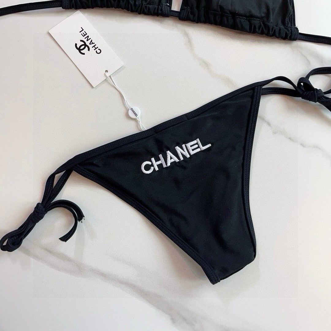 Costum de baie Chanel