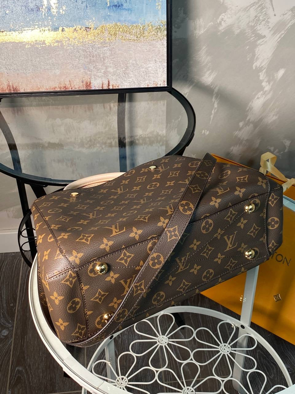 Geantă Louis Vuitton LV