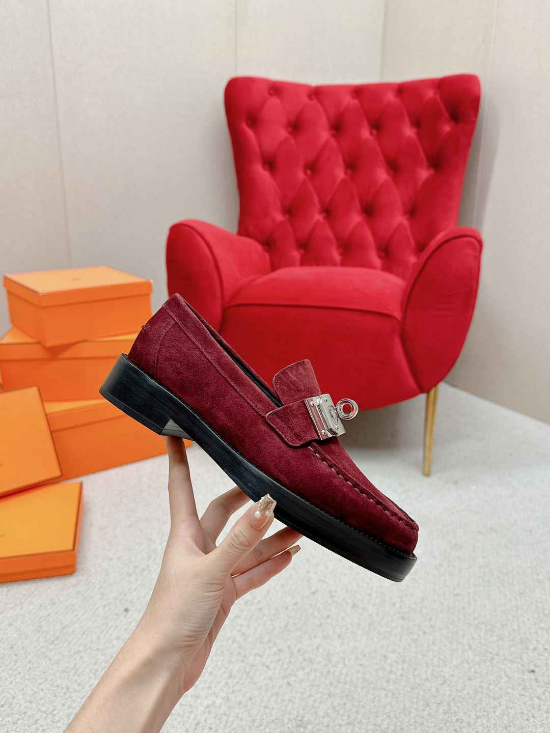 Mocasini Hermes din piele întoarsă