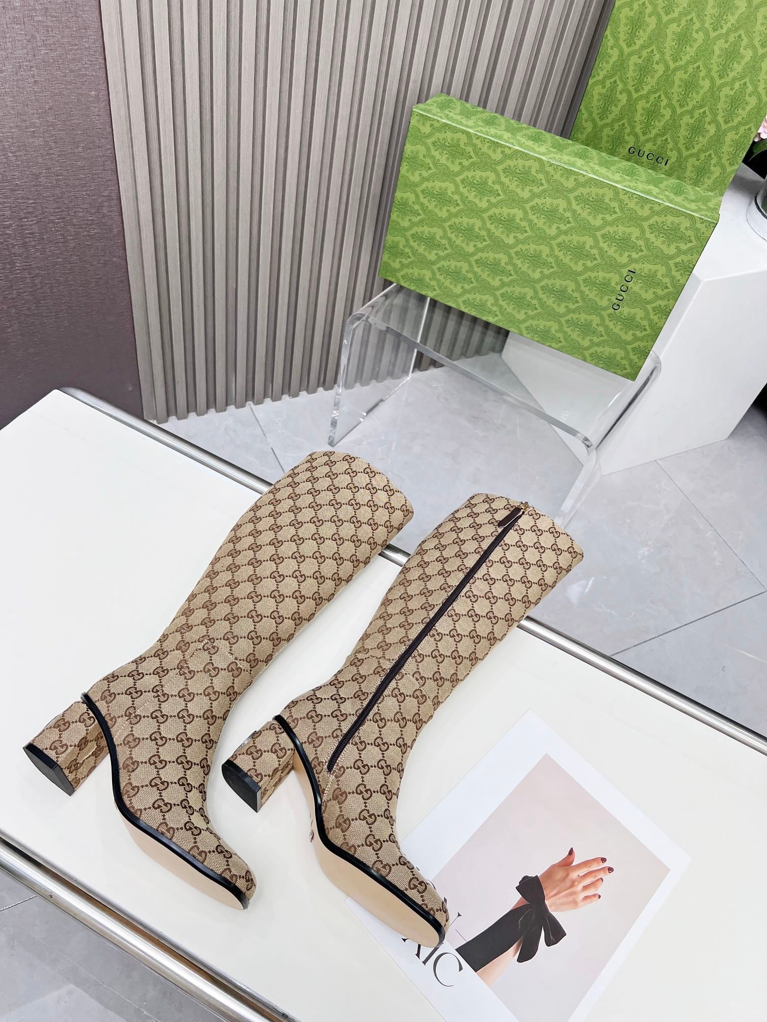 Ghete Gucci cu tocuri