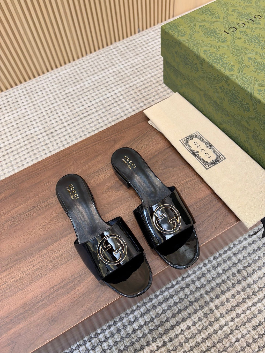 Papuci Gucci negri