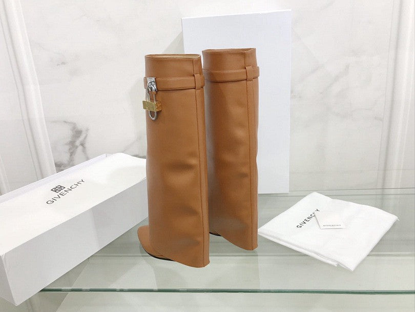 Ghete Givenchy Shark Lock din piele, maro deschis