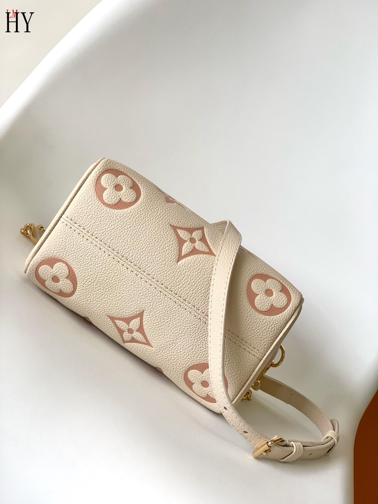 Louis Vuitton Soft Leather Bag
