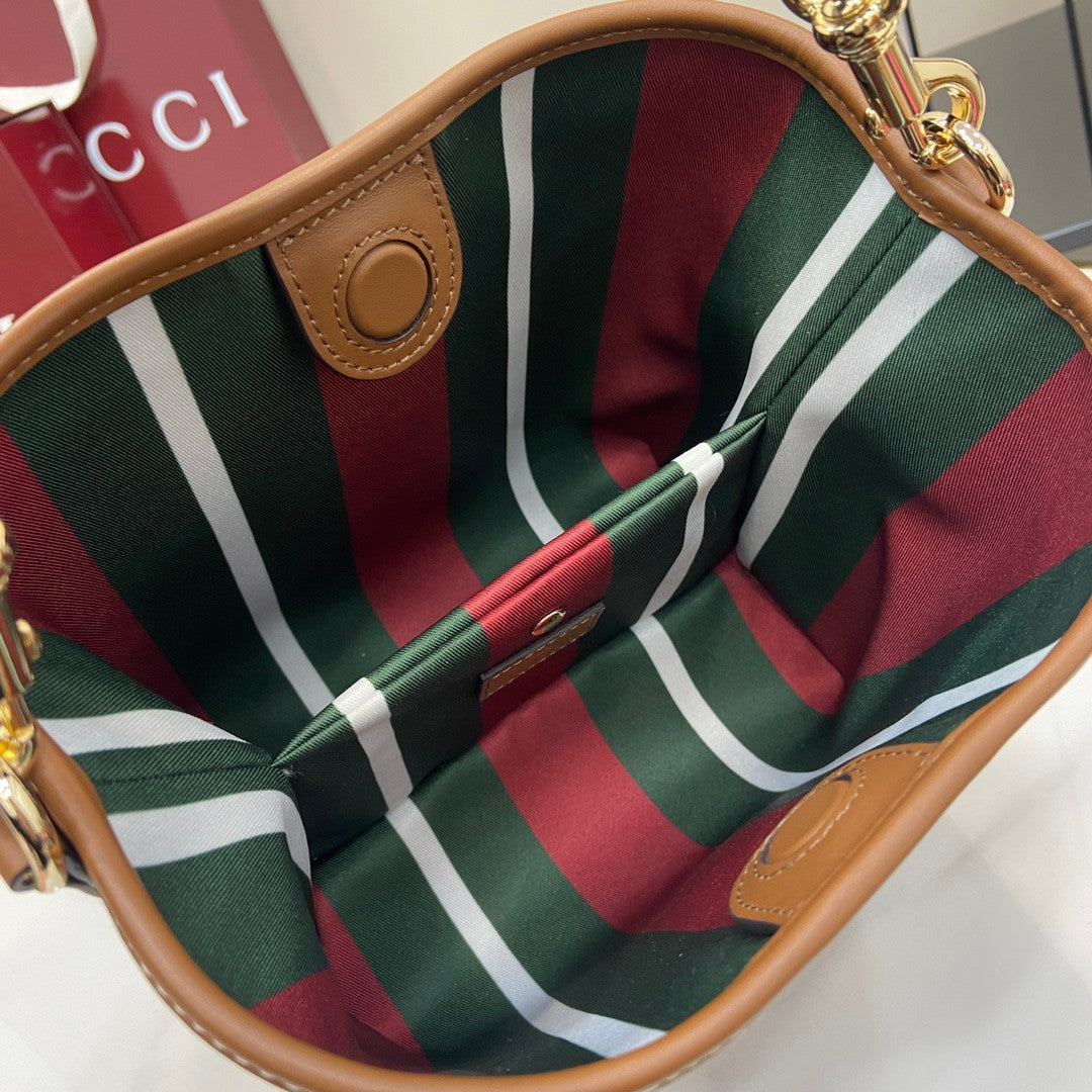 Gucci bucket bag