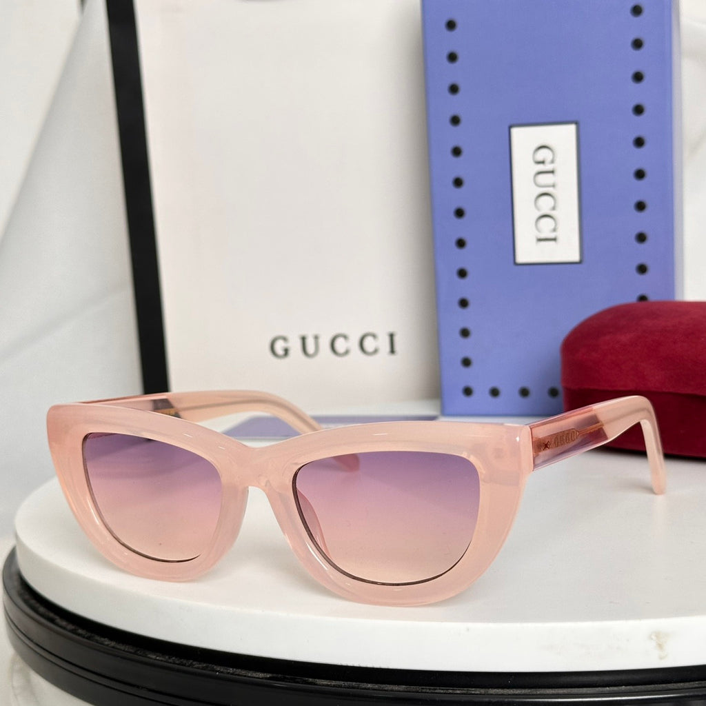 Sunglasses Gucci