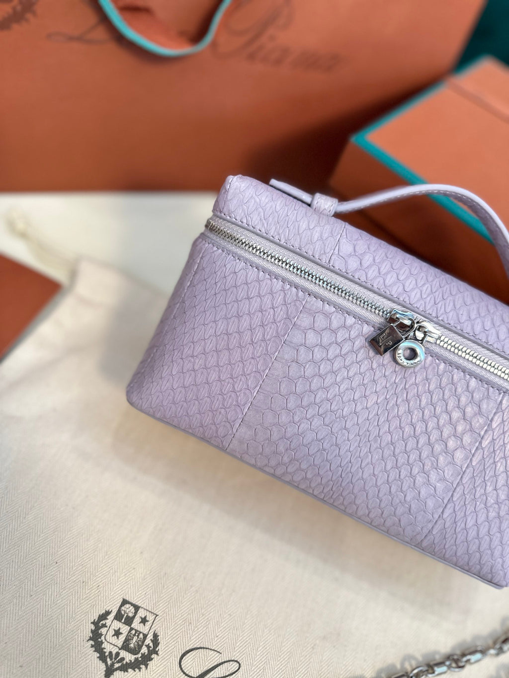Loro Piana 19 pocket