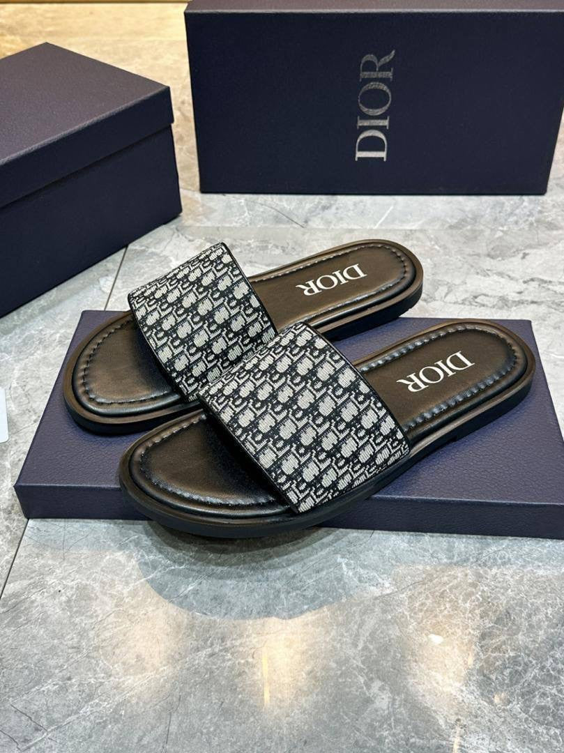 Dior slippers monogram