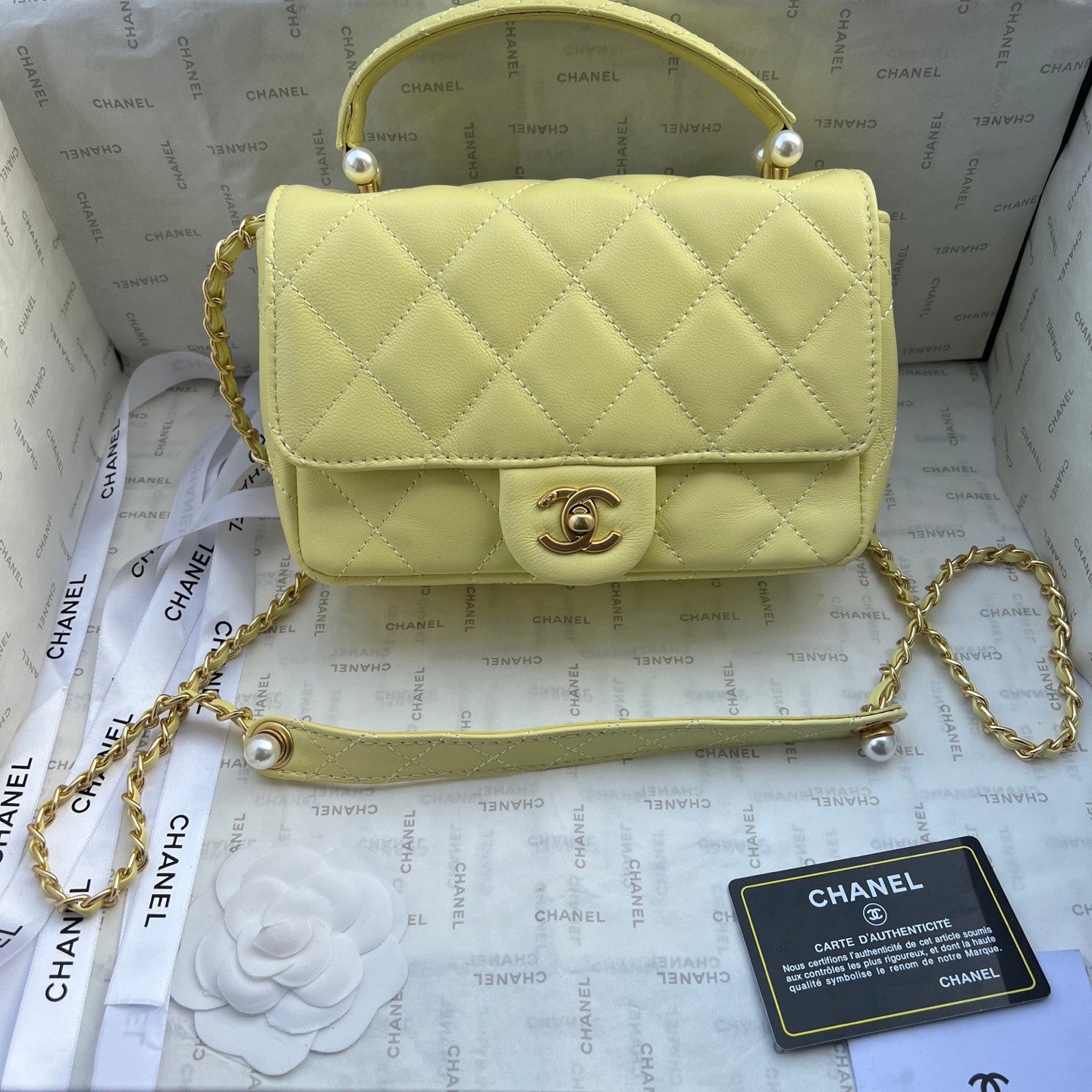 Chanel bag in lemon