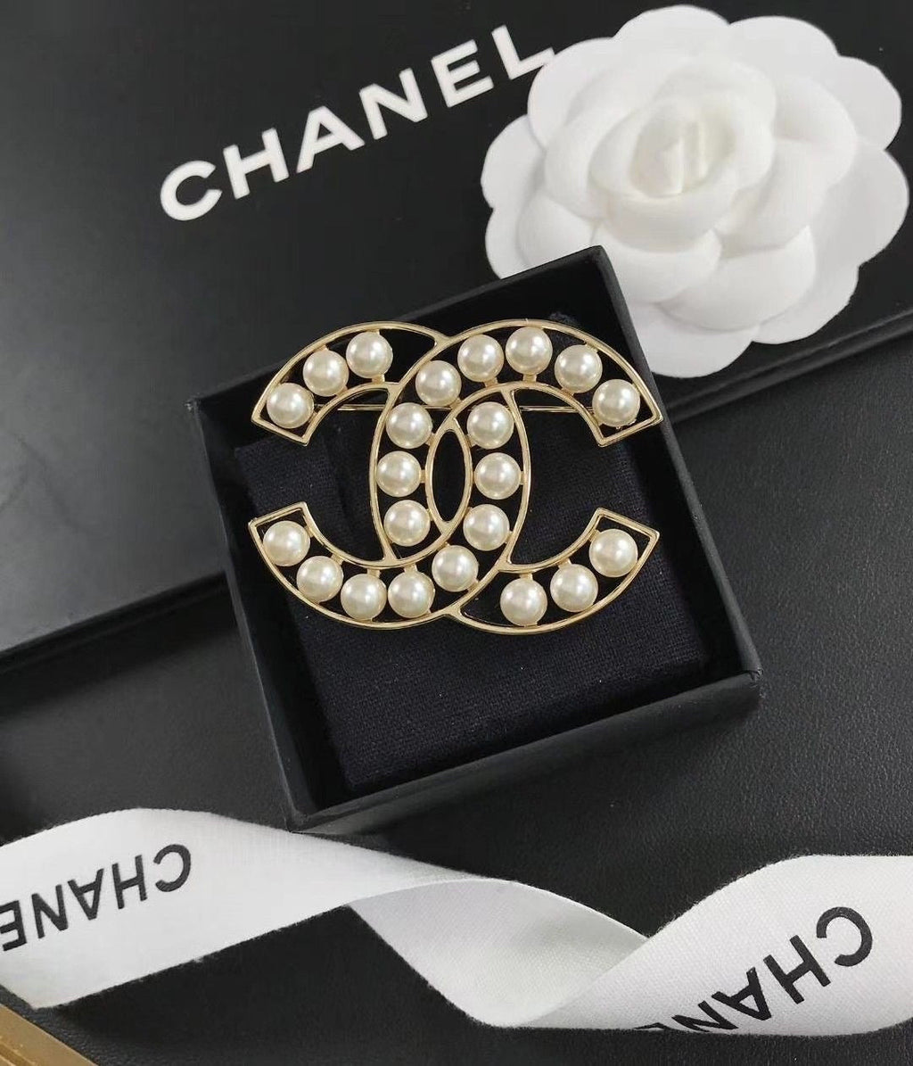 Broșă Chanel