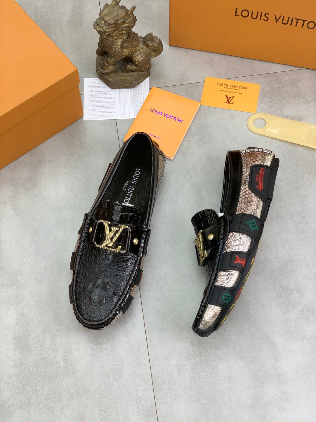 Pantofi Louis Vuitton