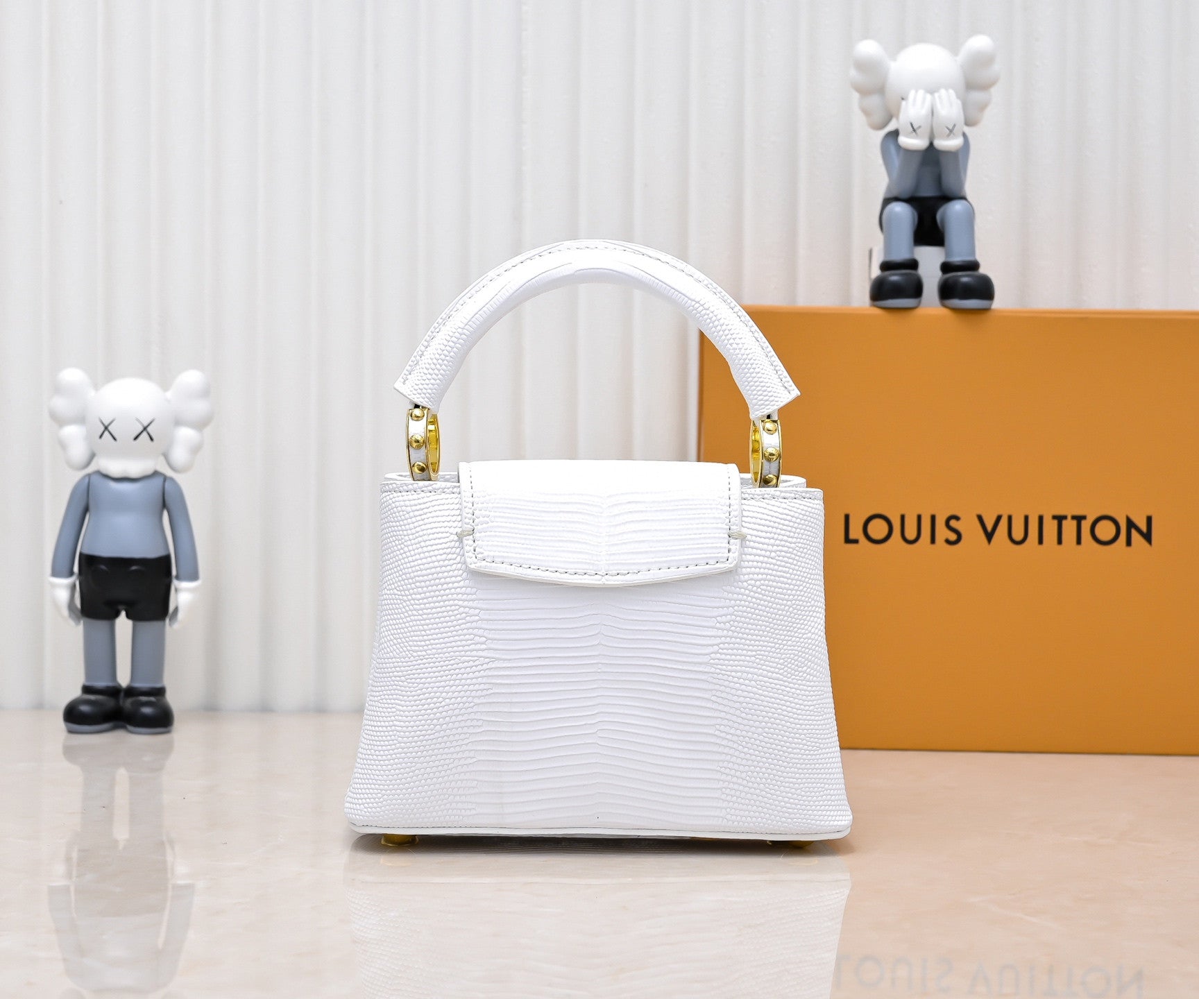 Louis Vuitton Capucines white