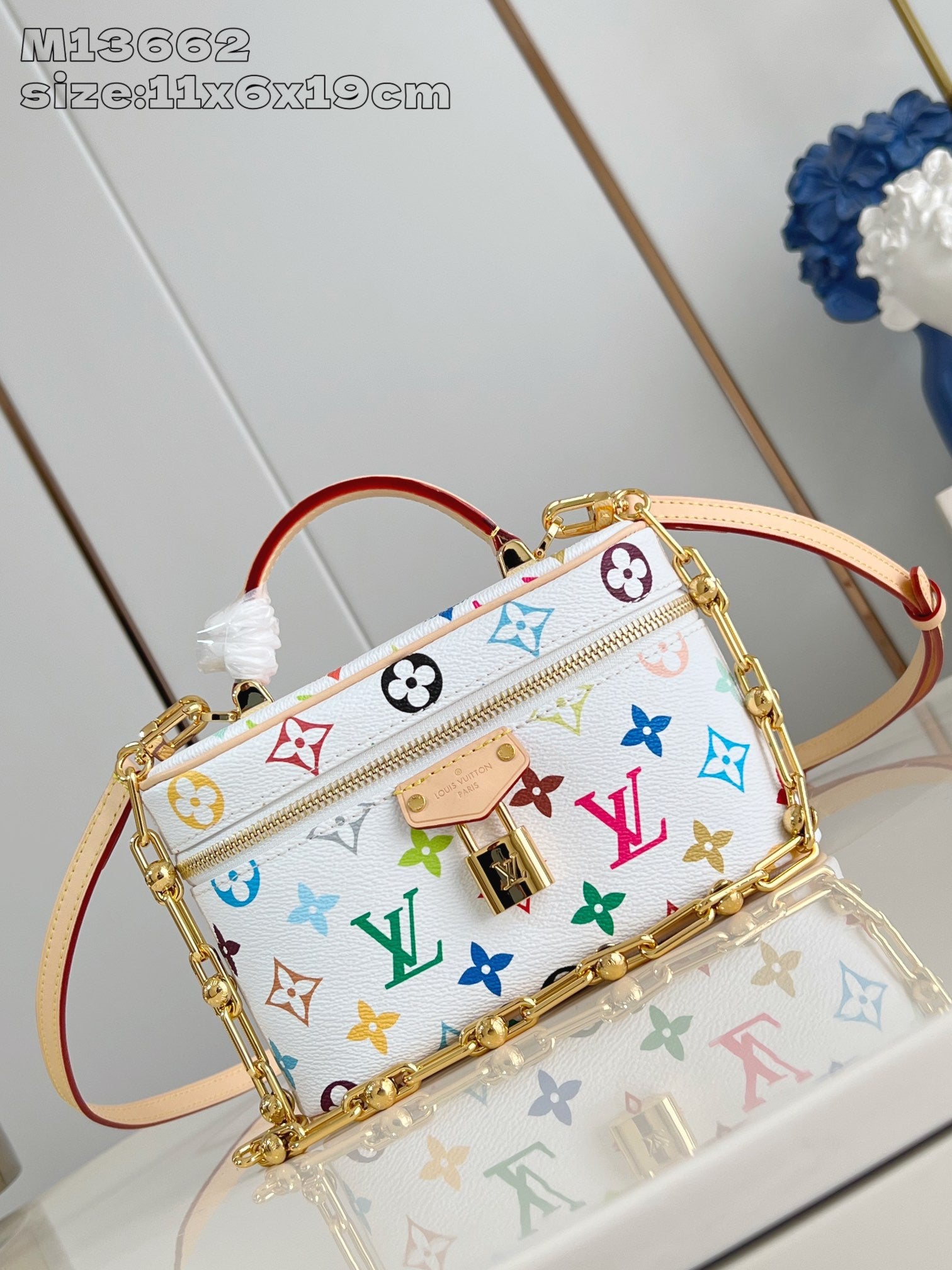 Louis Vuitton nano noe