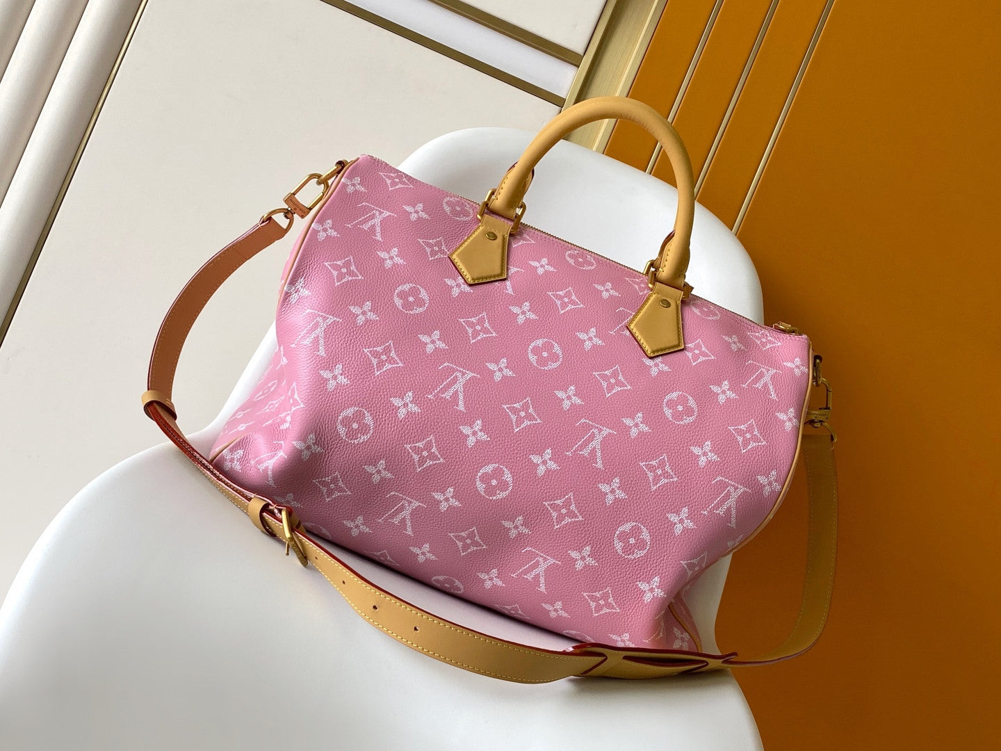 LV Speedy 40 in pink