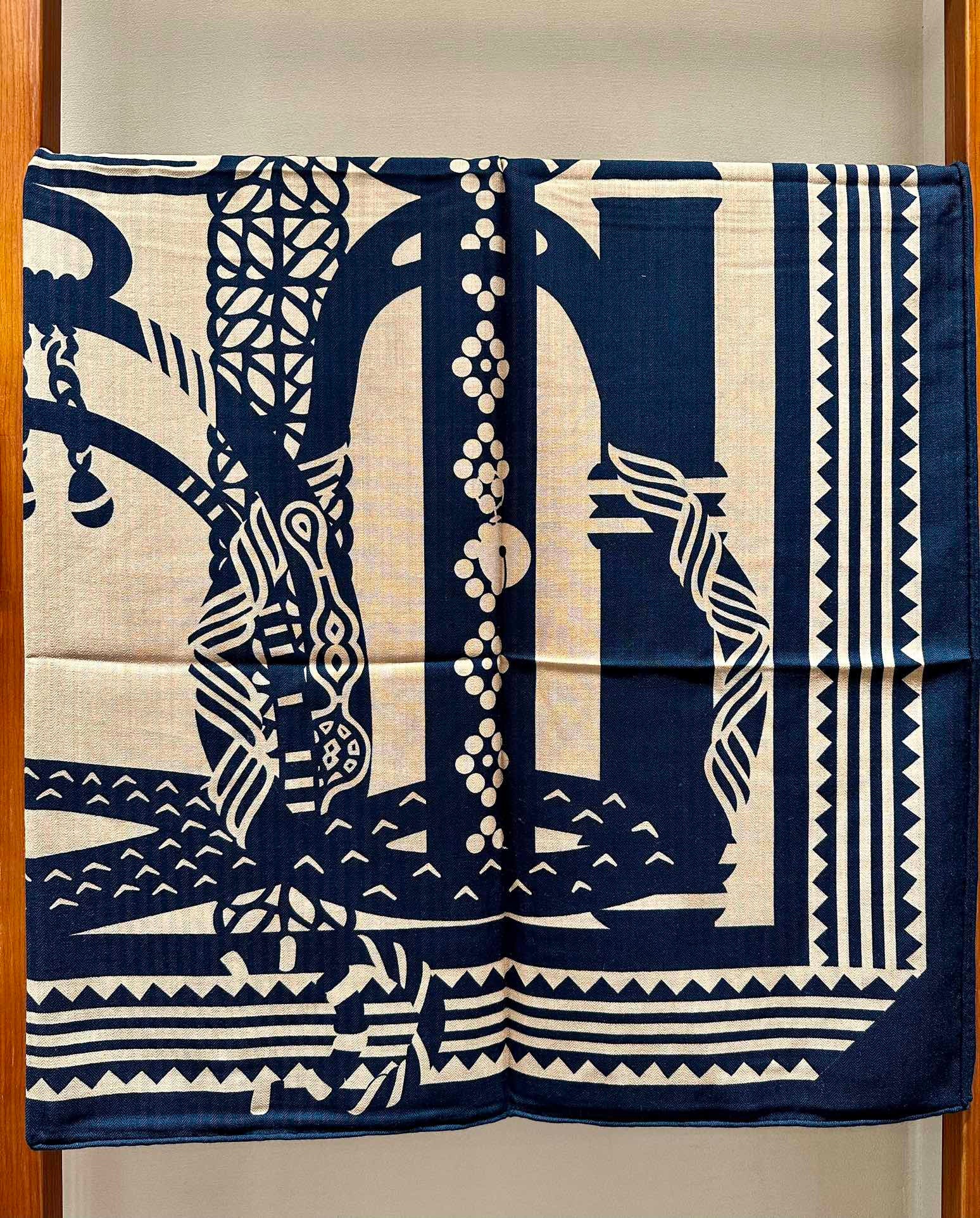 Shawl Hermes Emele 140