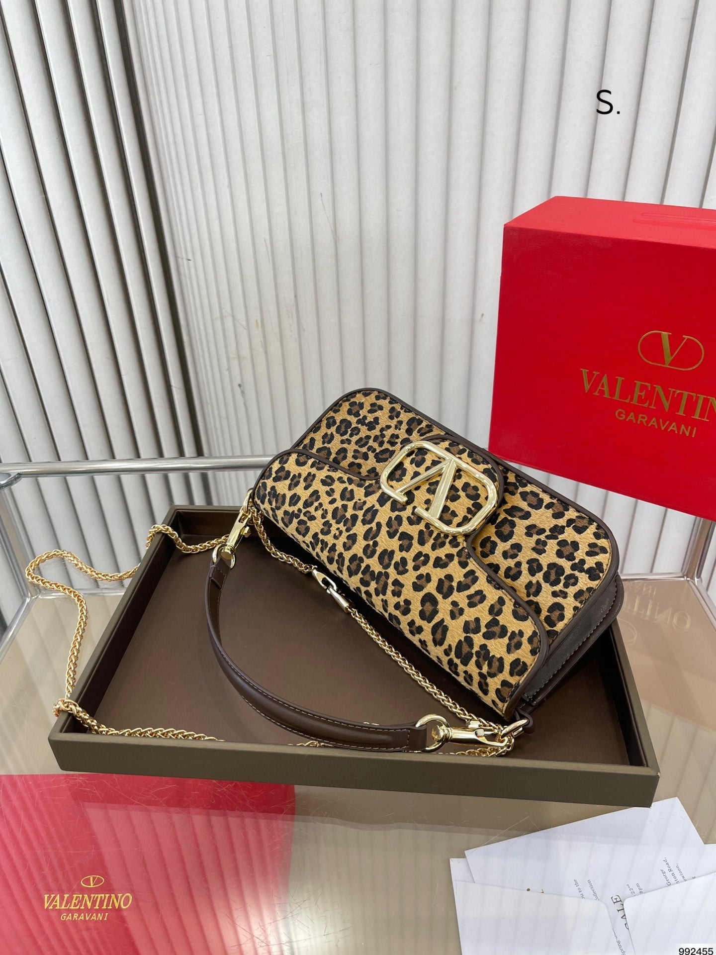 Geantă Valentino cu leopard
