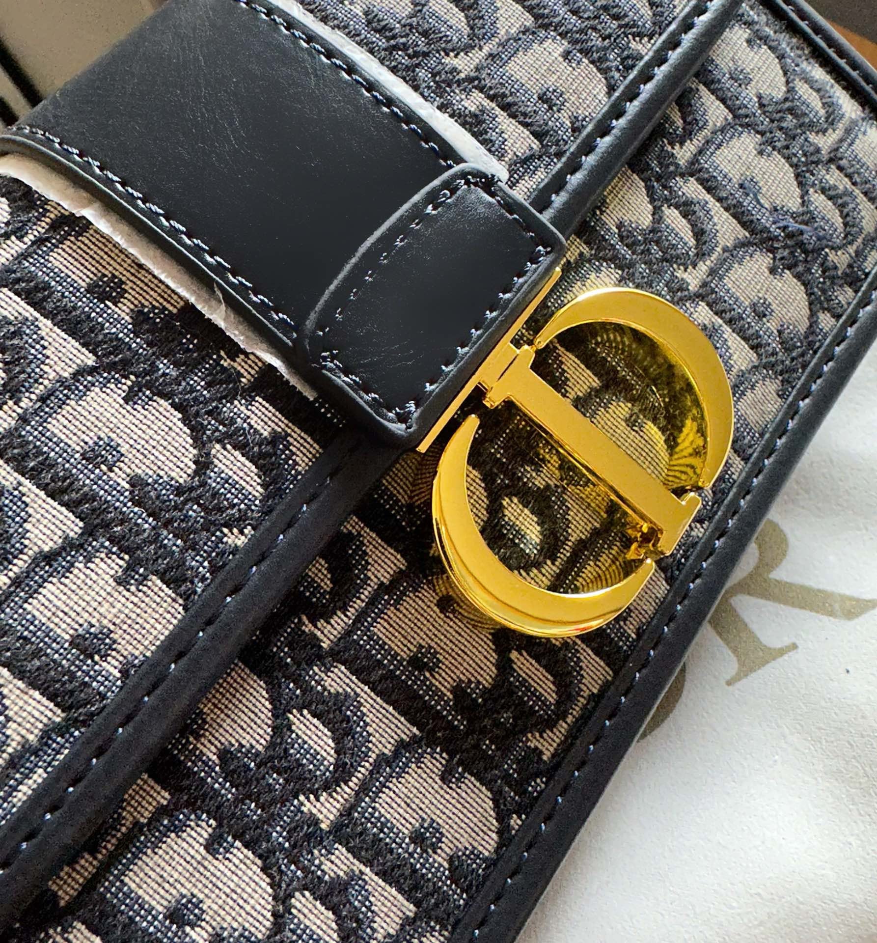 30 Montaigne Bag