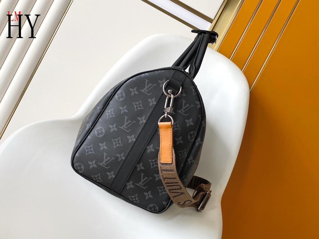 Louis Vuitton leather mens bag