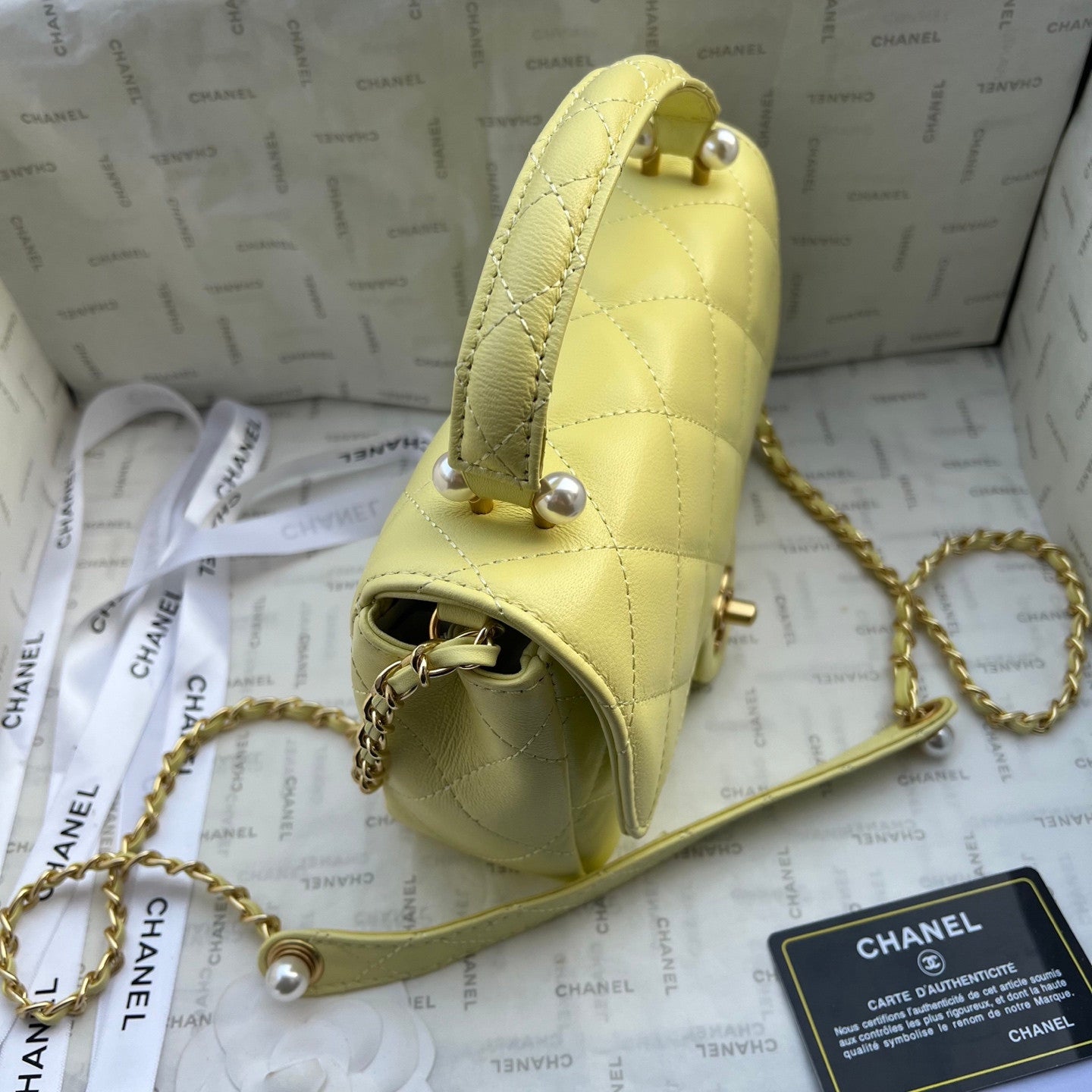 Chanel bag in lemon