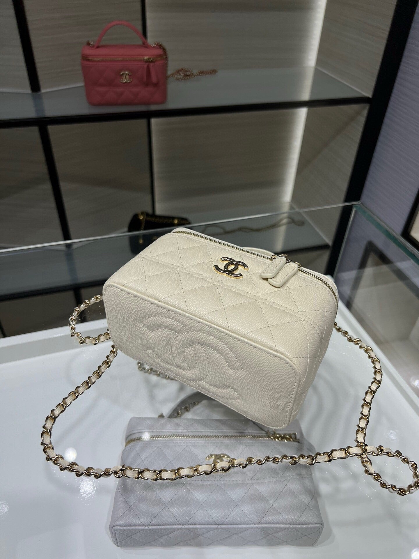 Chanel box white